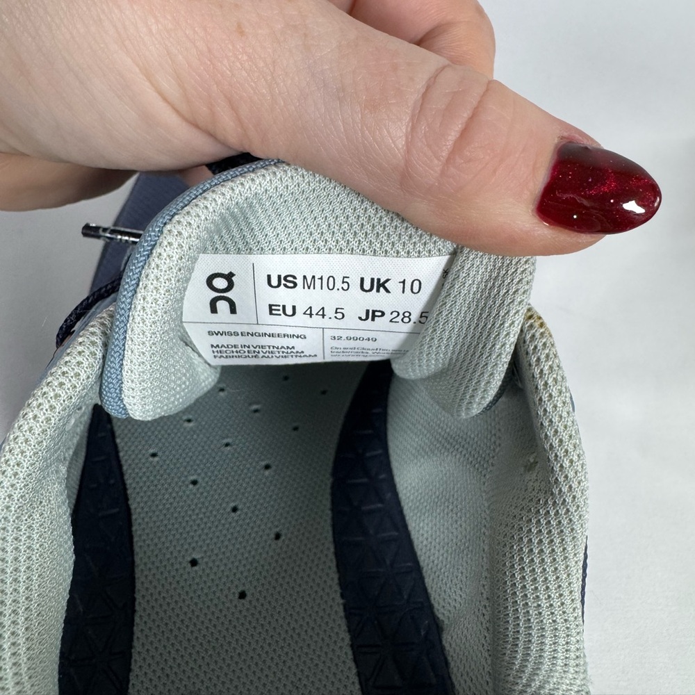 On Running Cloudventure Waterproof Men’s Trail Running Shoes in denim/midnight - Picture 11 of 15